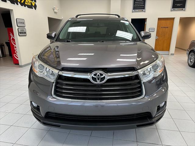 used 2014 Toyota Highlander car, priced at $22,999