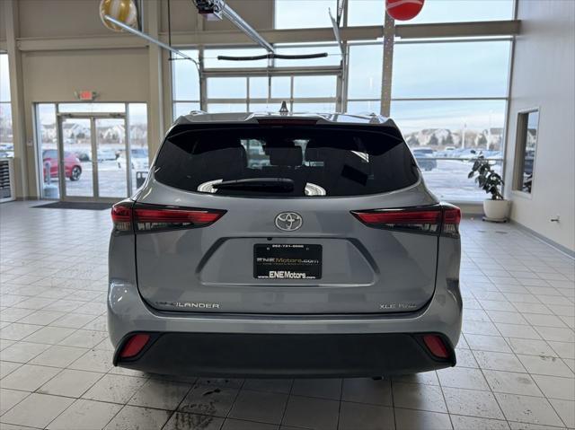 used 2020 Toyota Highlander car, priced at $30,599