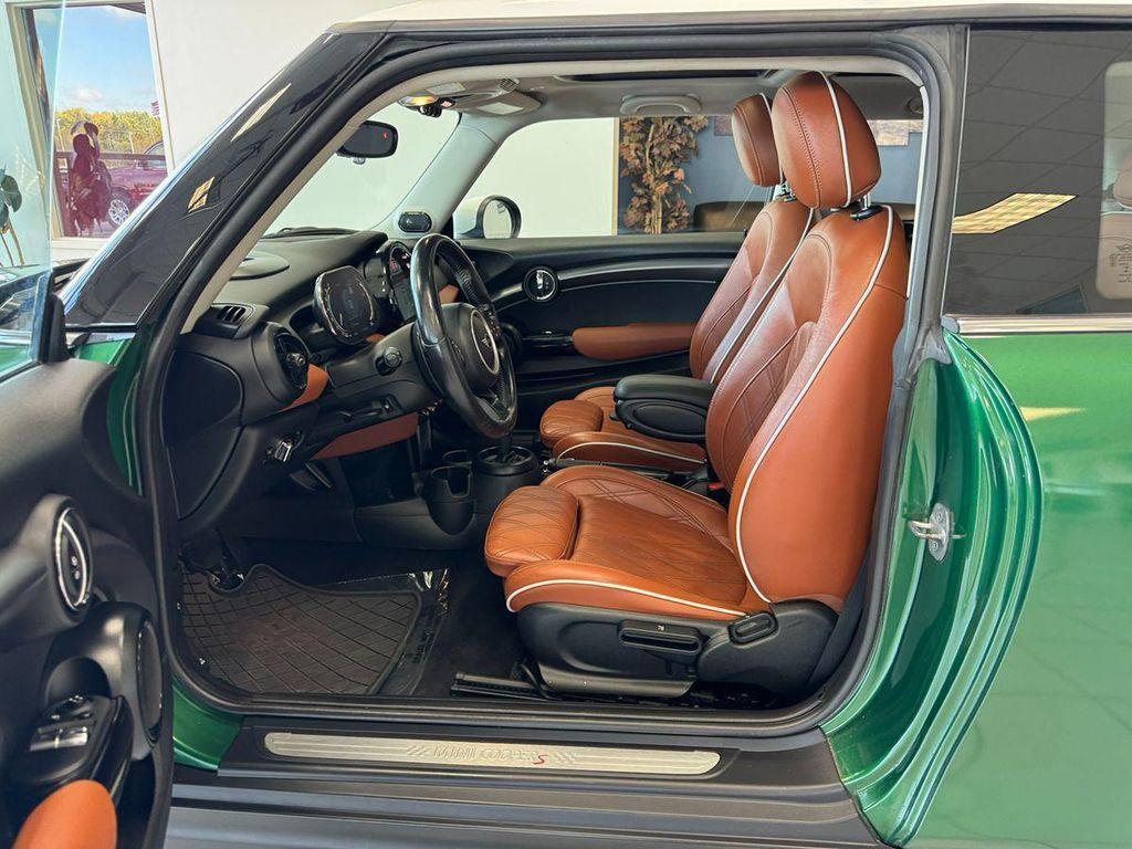 used 2022 MINI Hardtop car, priced at $19,999