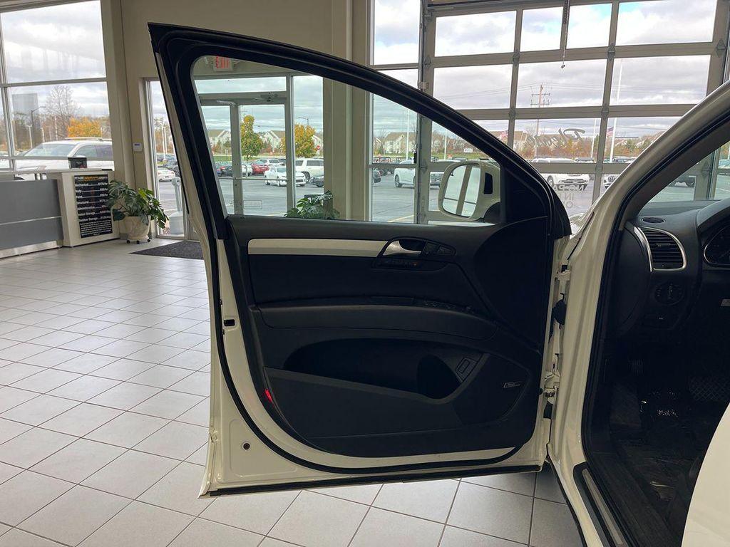 used 2009 Audi Q7 car, priced at $10,999