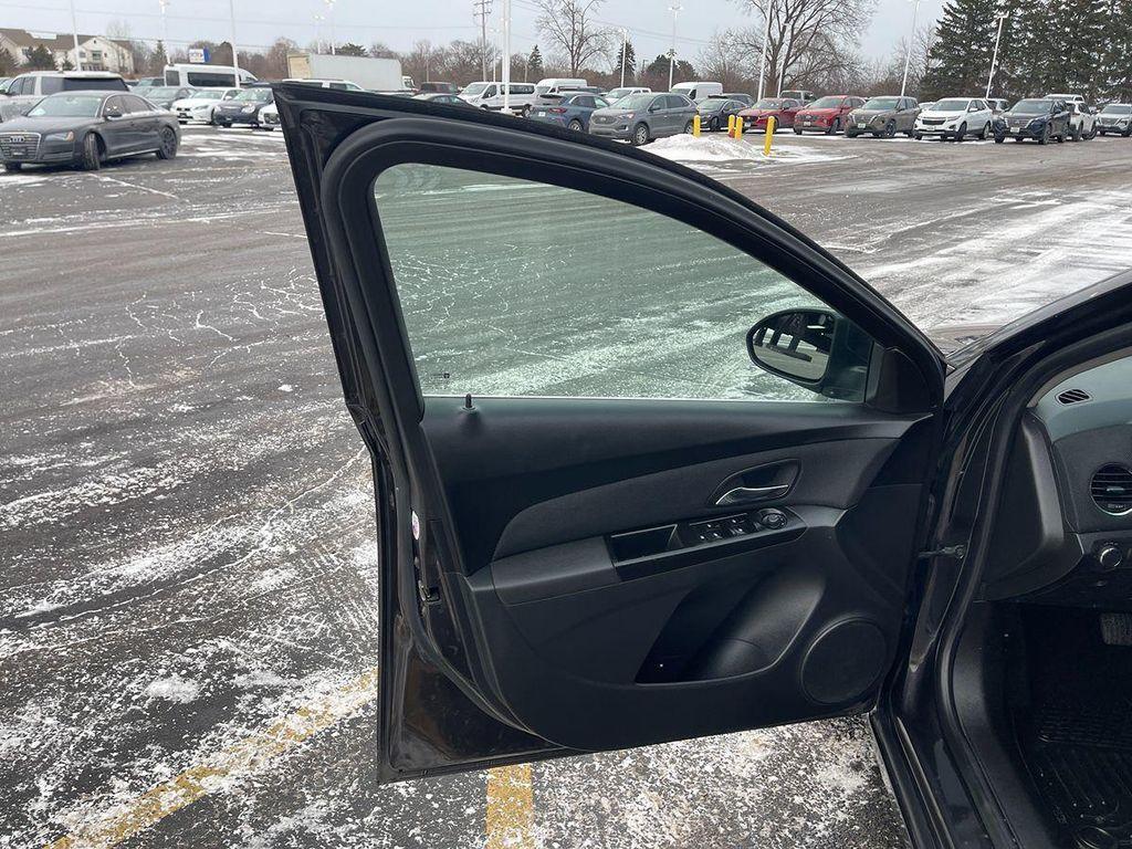 used 2014 Chevrolet Cruze car, priced at $6,199