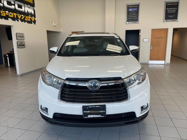 used 2015 Toyota Highlander car, priced at $21,999