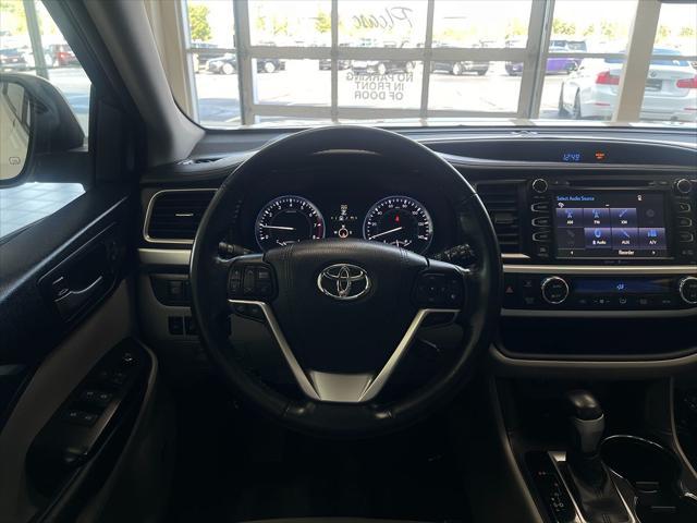 used 2015 Toyota Highlander car, priced at $21,999