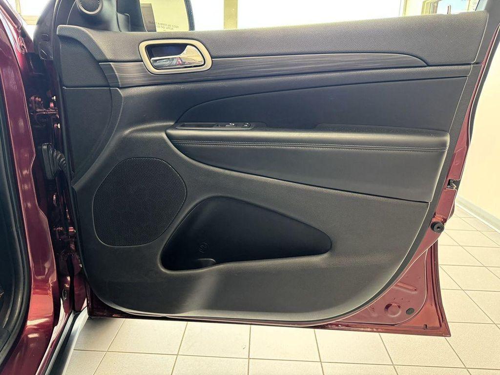 used 2022 Jeep Grand Cherokee car, priced at $28,999