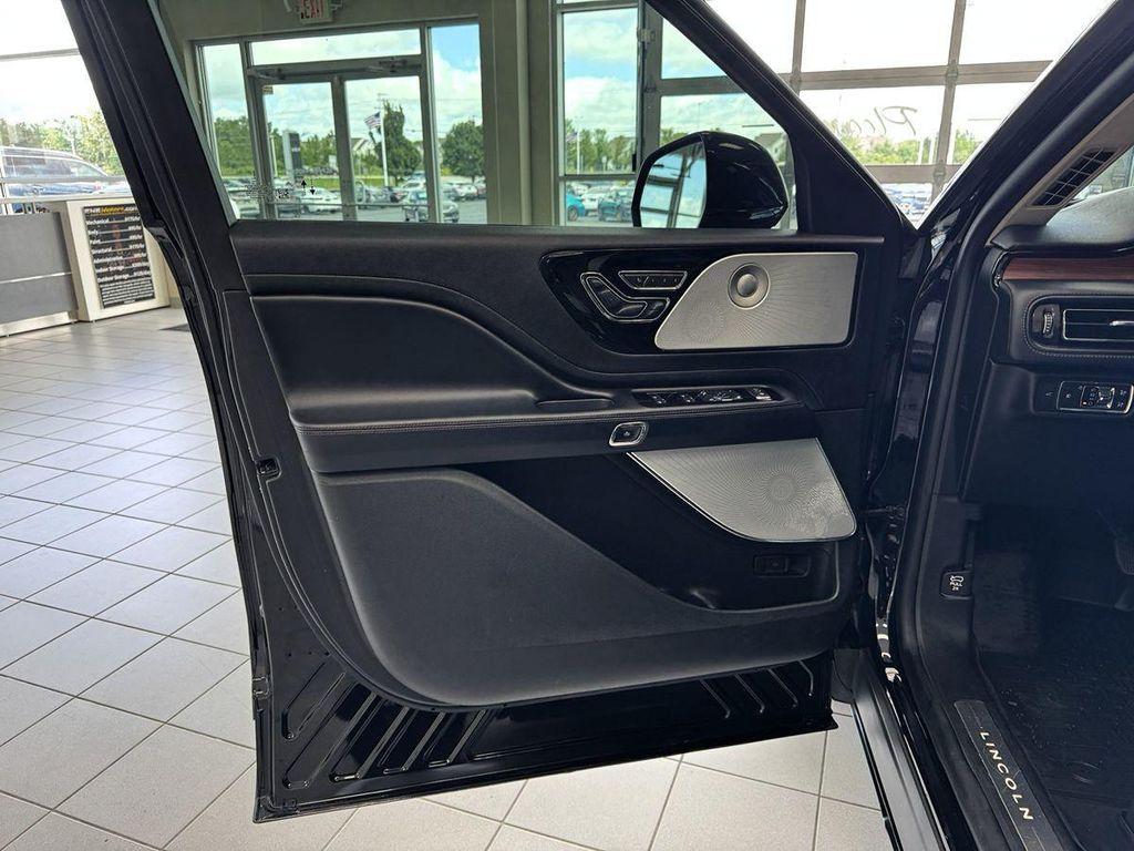 used 2020 Lincoln Aviator car, priced at $31,999