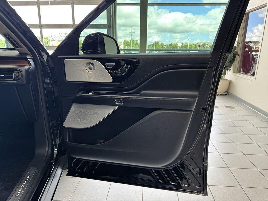 used 2020 Lincoln Aviator car, priced at $31,999