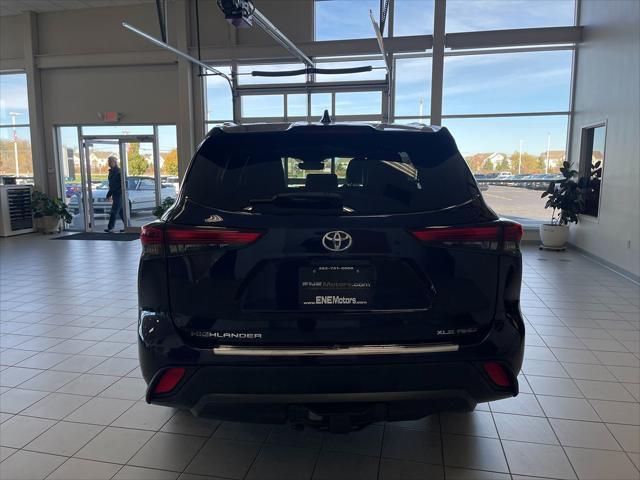 used 2020 Toyota Highlander car, priced at $29,999