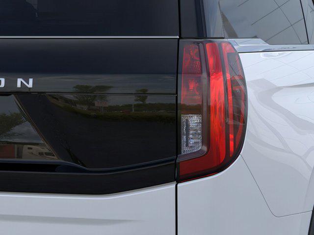 new 2025 Ford Expedition car, priced at $69,701