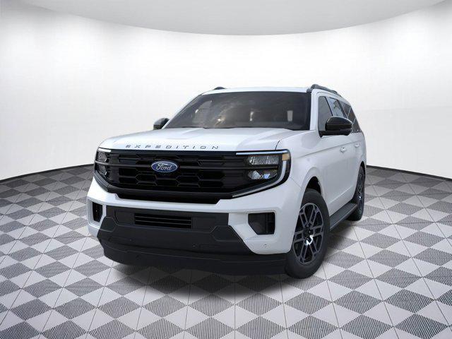new 2025 Ford Expedition car, priced at $69,701