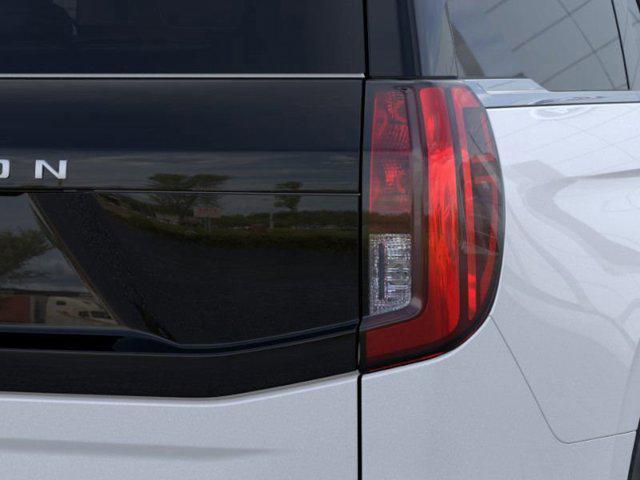 new 2025 Ford Expedition car, priced at $69,951