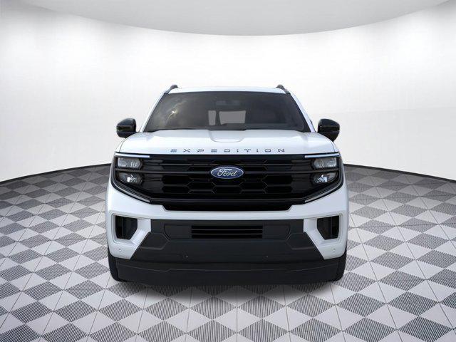 new 2025 Ford Expedition car, priced at $69,701