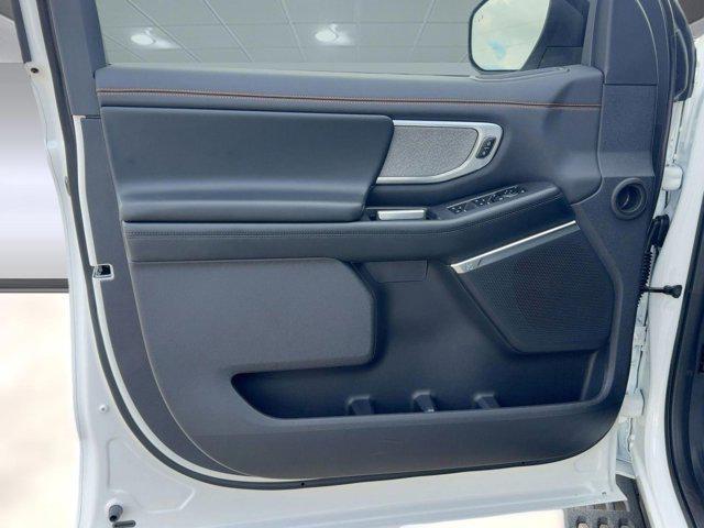 new 2025 Ford Expedition car, priced at $81,591