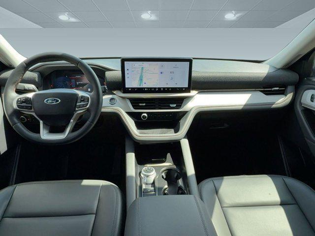 new 2025 Ford Explorer car, priced at $40,772