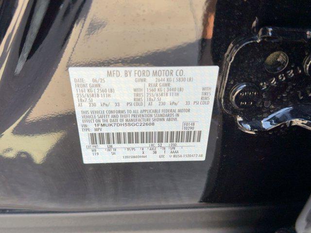new 2025 Ford Explorer car, priced at $40,772