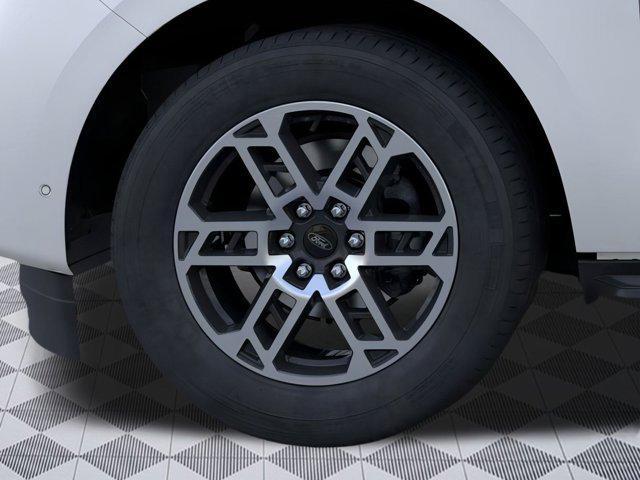 new 2025 Ford Expedition car, priced at $69,701