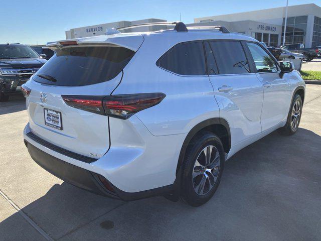 used 2024 Toyota Highlander car, priced at $41,699