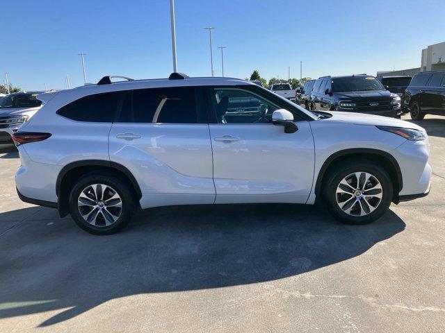 used 2024 Toyota Highlander car, priced at $41,699