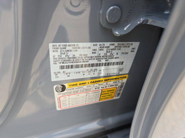 new 2025 Ford Expedition car, priced at $68,951