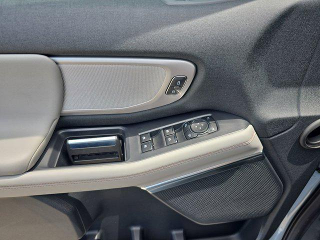 new 2025 Ford Expedition car, priced at $68,951