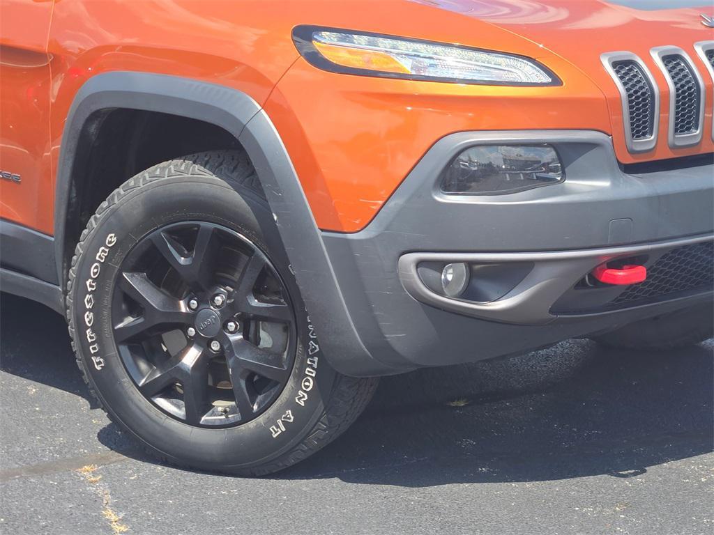 used 2016 Jeep Cherokee car, priced at $13,234