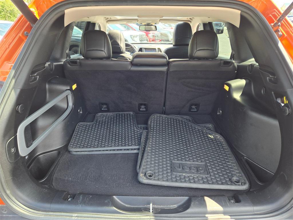 used 2016 Jeep Cherokee car, priced at $13,234