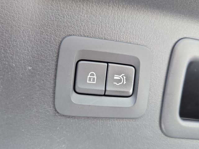 used 2024 Mazda CX-90 PHEV car, priced at $37,624