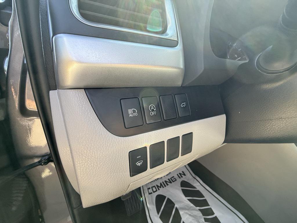 used 2019 Toyota Highlander car, priced at $27,444