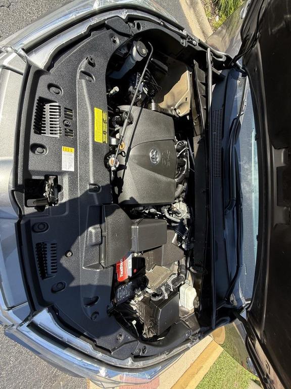 used 2019 Toyota Highlander car, priced at $27,444