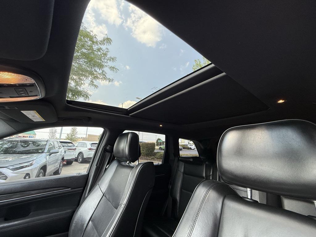 used 2016 Jeep Grand Cherokee car, priced at $14,744