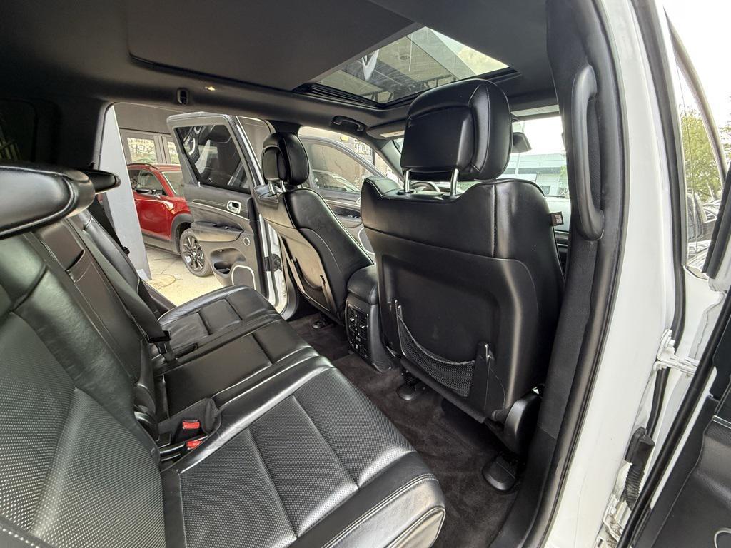 used 2016 Jeep Grand Cherokee car, priced at $14,744
