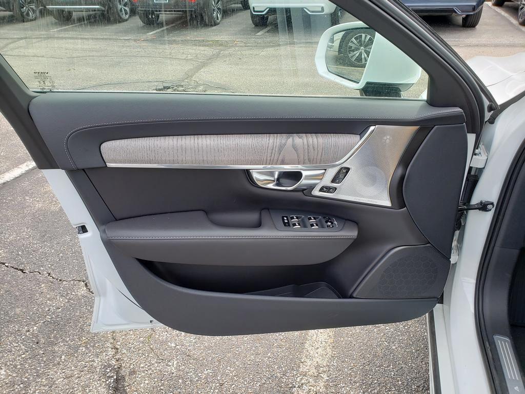 new 2025 Volvo S90 car, priced at $70,995
