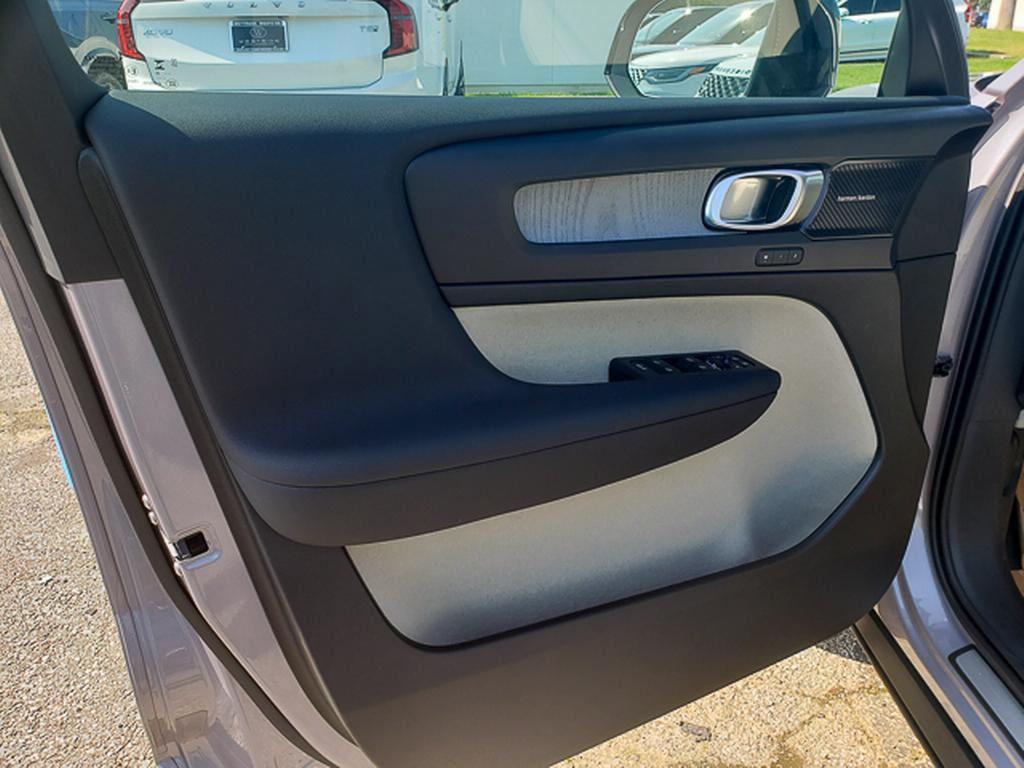 new 2026 Volvo XC40 car, priced at $54,200