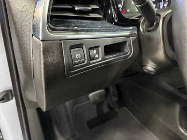 used 2024 Cadillac XT5 car, priced at $42,999