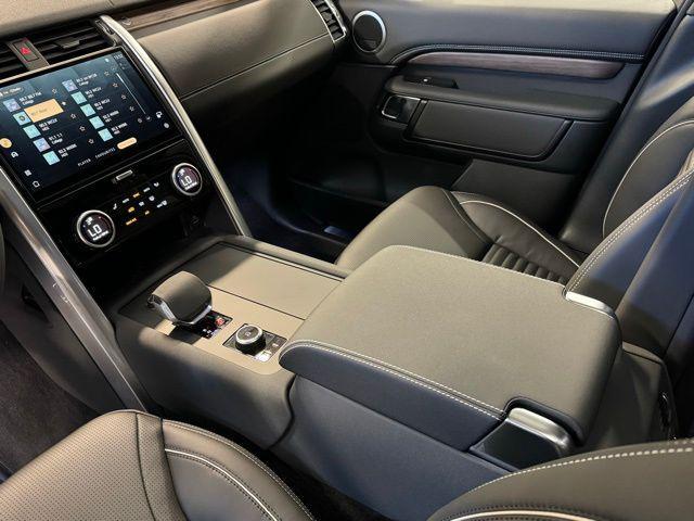 new 2024 Land Rover Discovery car, priced at $63,892