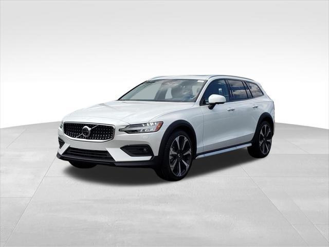 new 2025 Volvo V60 Cross Country car, priced at $61,725
