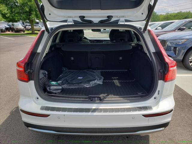 new 2025 Volvo V60 Cross Country car, priced at $61,725