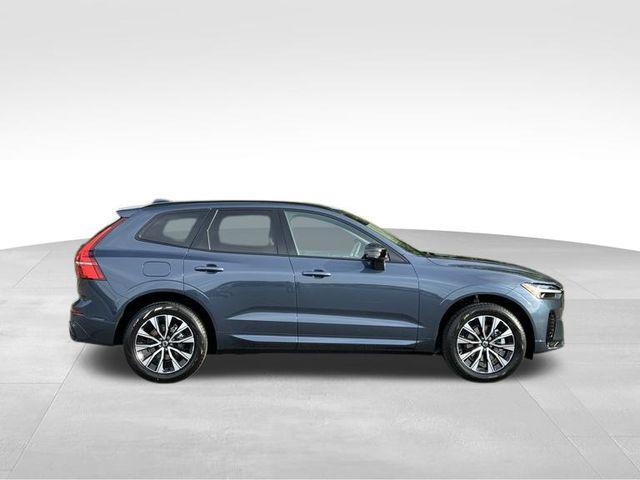 new 2025 Volvo XC60 car, priced at $51,075