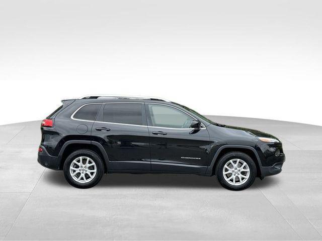 used 2016 Jeep Cherokee car, priced at $13,998