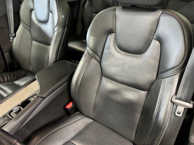 used 2022 Volvo XC90 car, priced at $40,999