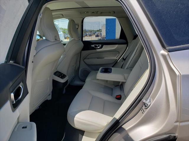 new 2025 Volvo XC60 car