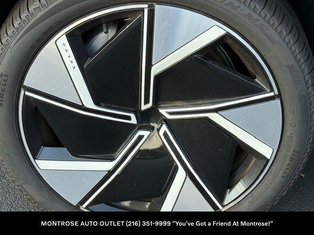 new 2025 Volvo EX90 car