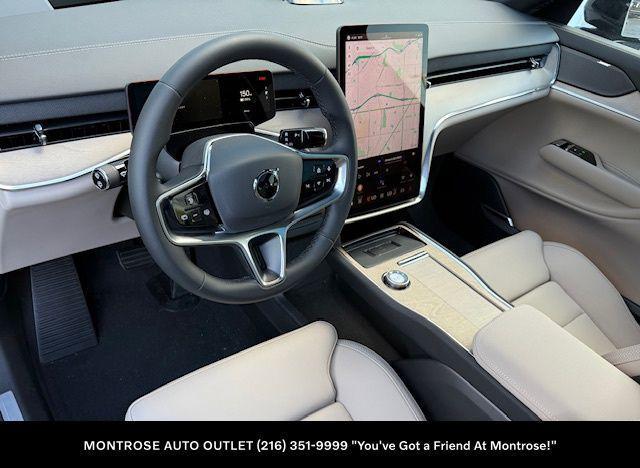 new 2025 Volvo EX90 car