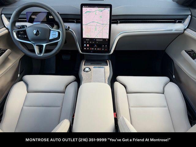 new 2025 Volvo EX90 car