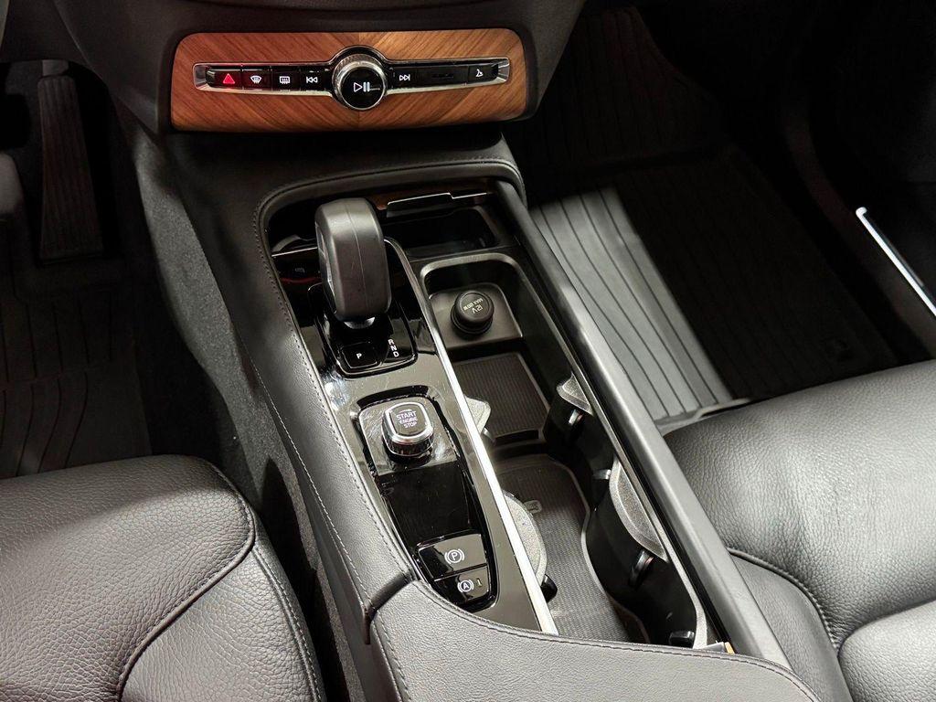 new 2025 Volvo XC90 Plug-In Hybrid car, priced at $76,765