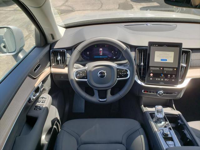 new 2025 Volvo XC90 car