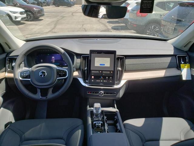 new 2025 Volvo XC90 car