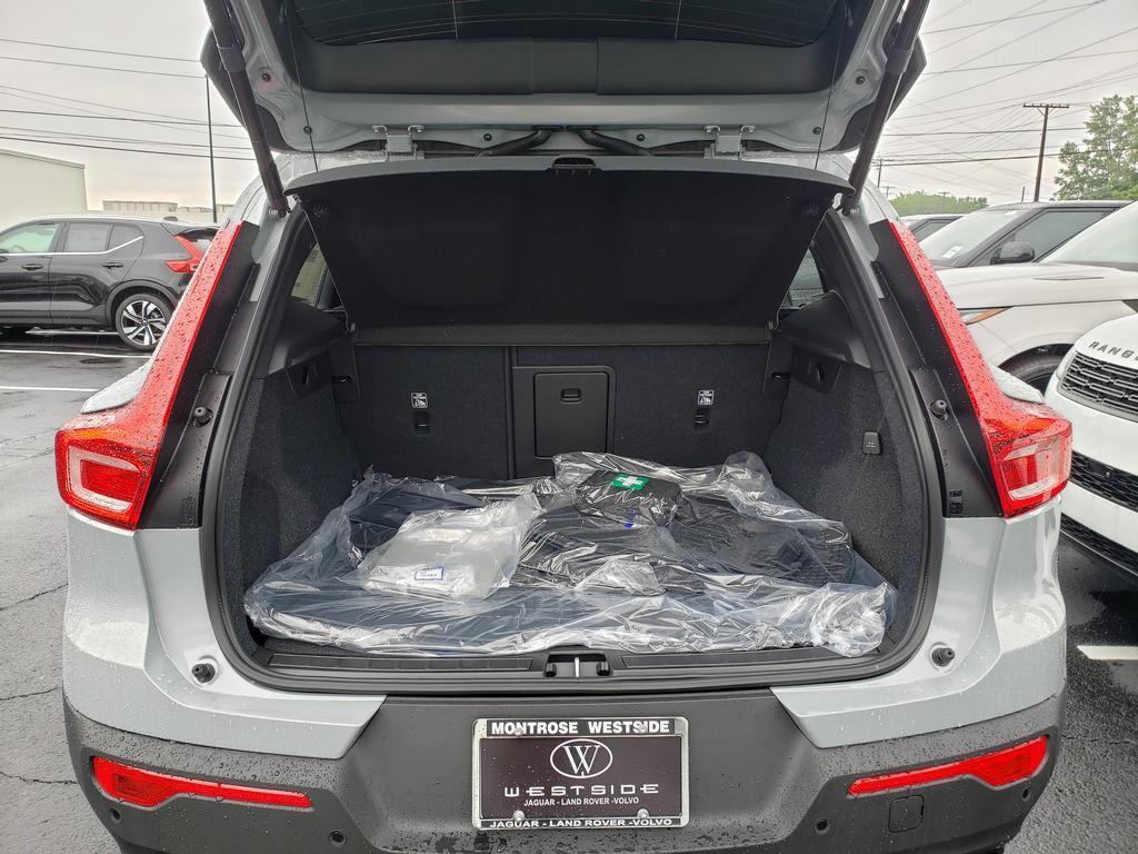 new 2026 Volvo XC40 car, priced at $50,150