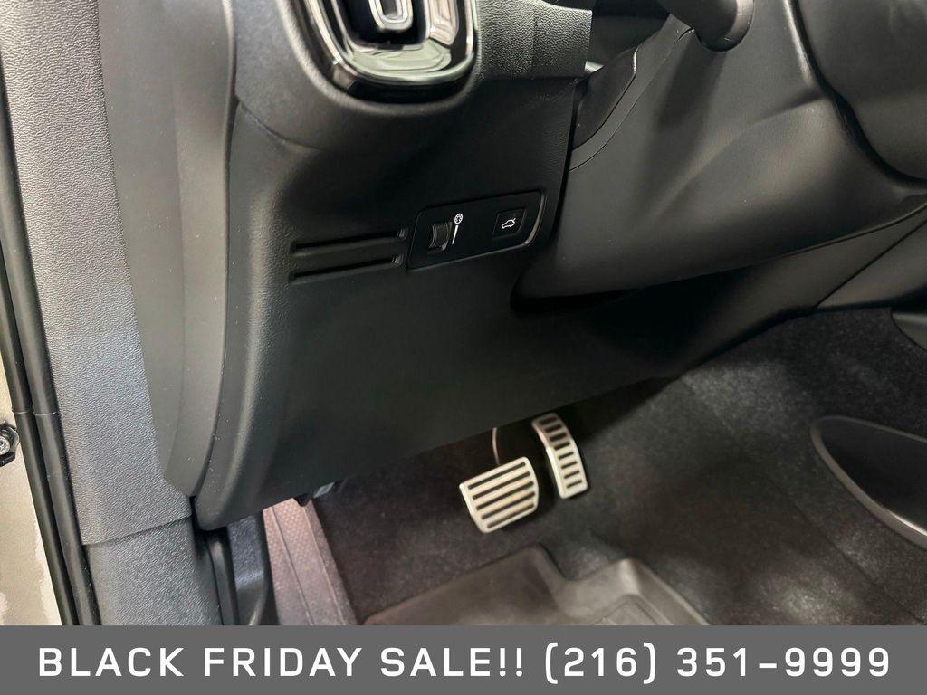 used 2022 Volvo XC40 car, priced at $29,998