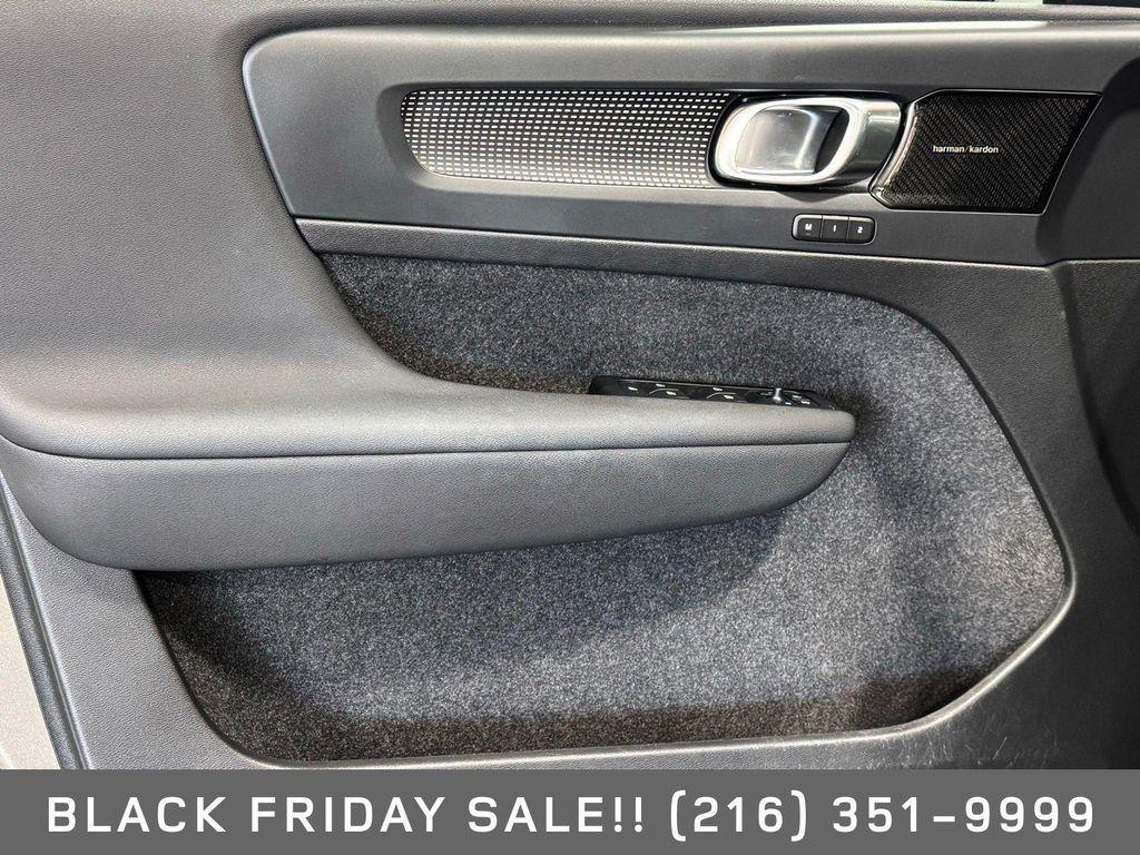 used 2022 Volvo XC40 car, priced at $29,998