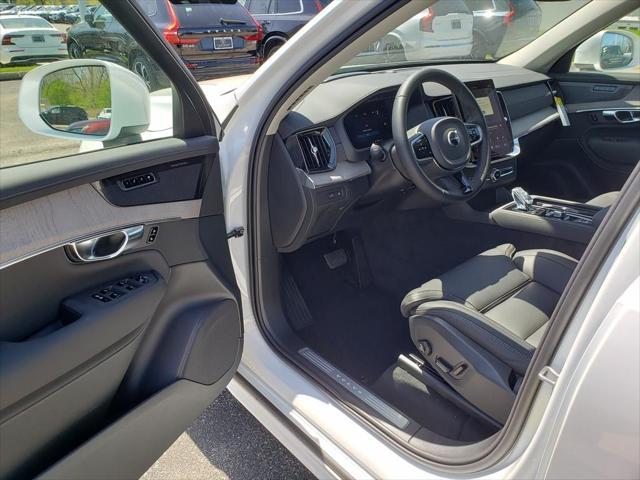 new 2025 Volvo XC90 Plug-In Hybrid car, priced at $82,405